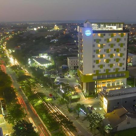 Hotel Dafam Pacific Caesar Surabaja Zewnętrze zdjęcie