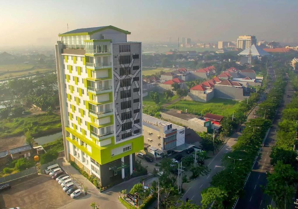 Hotel Dafam Pacific Caesar Surabaja Zewnętrze zdjęcie