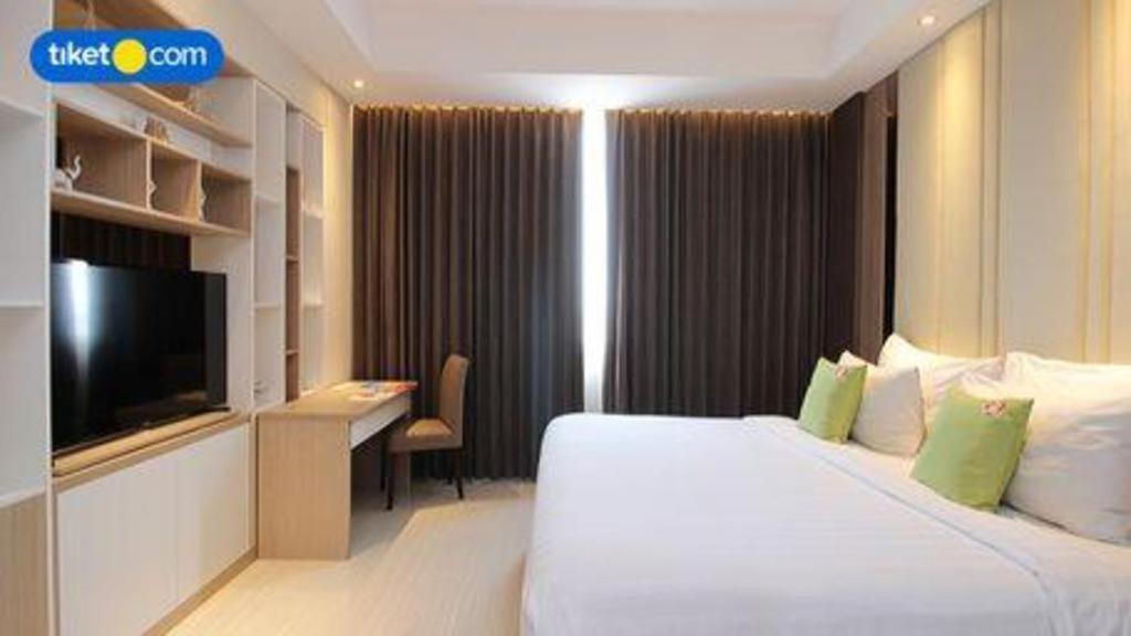 Hotel Dafam Pacific Caesar Surabaja Zewnętrze zdjęcie