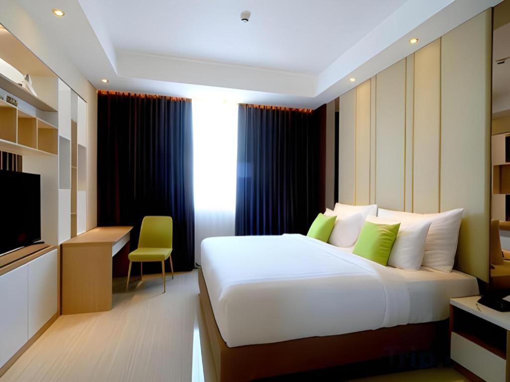 Hotel Dafam Pacific Caesar Surabaja Zewnętrze zdjęcie