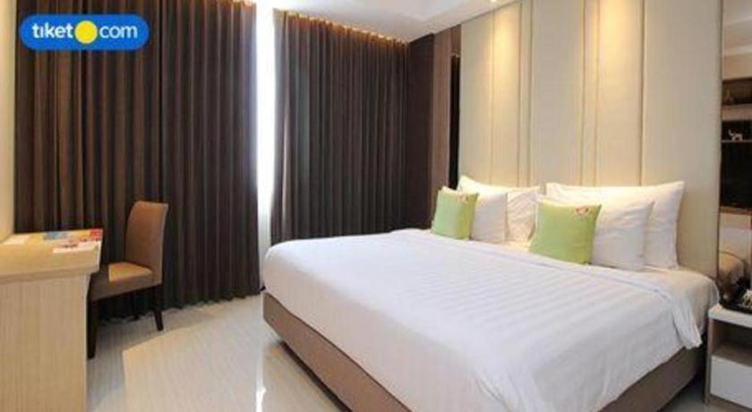 Hotel Dafam Pacific Caesar Surabaja Zewnętrze zdjęcie