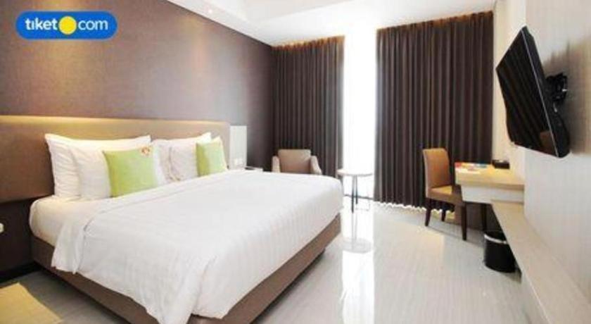 Hotel Dafam Pacific Caesar Surabaja Zewnętrze zdjęcie