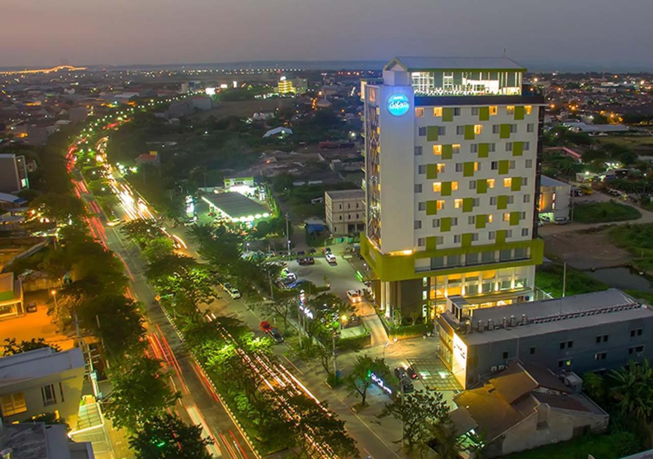 Hotel Dafam Pacific Caesar Surabaja Zewnętrze zdjęcie